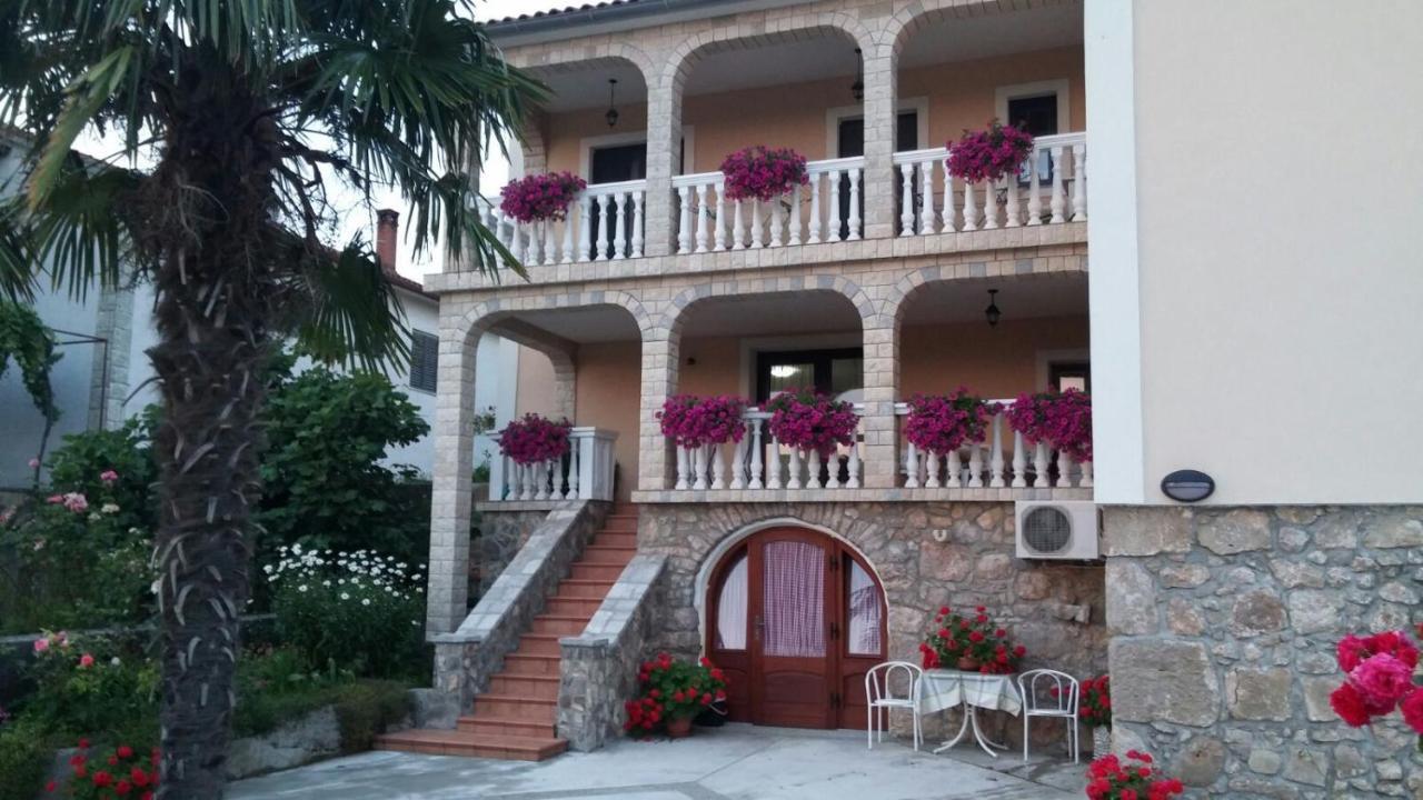 Apartment Samanic Malinska Exterior photo