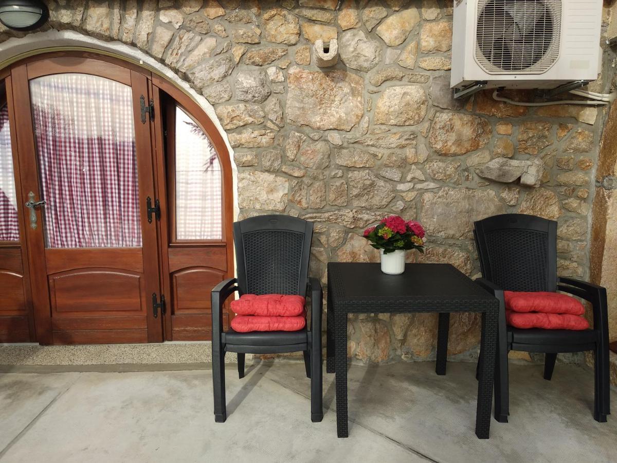 Apartment Samanic Malinska Exterior photo